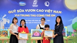 Mang Trung thu yêu thương đến với trẻ em có hoàn cảnh đặc biệt
