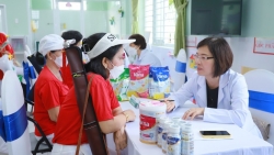 Värna đồng hành cùng người cao tuổi lan tỏa ý thức bảo vệ môi trường