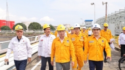 Chủ tịch HĐTV Petrovietnam Hoàng Quốc Vượng kiểm tra Dự án kho chứa 1 triệu tấn LNG Thị Vải