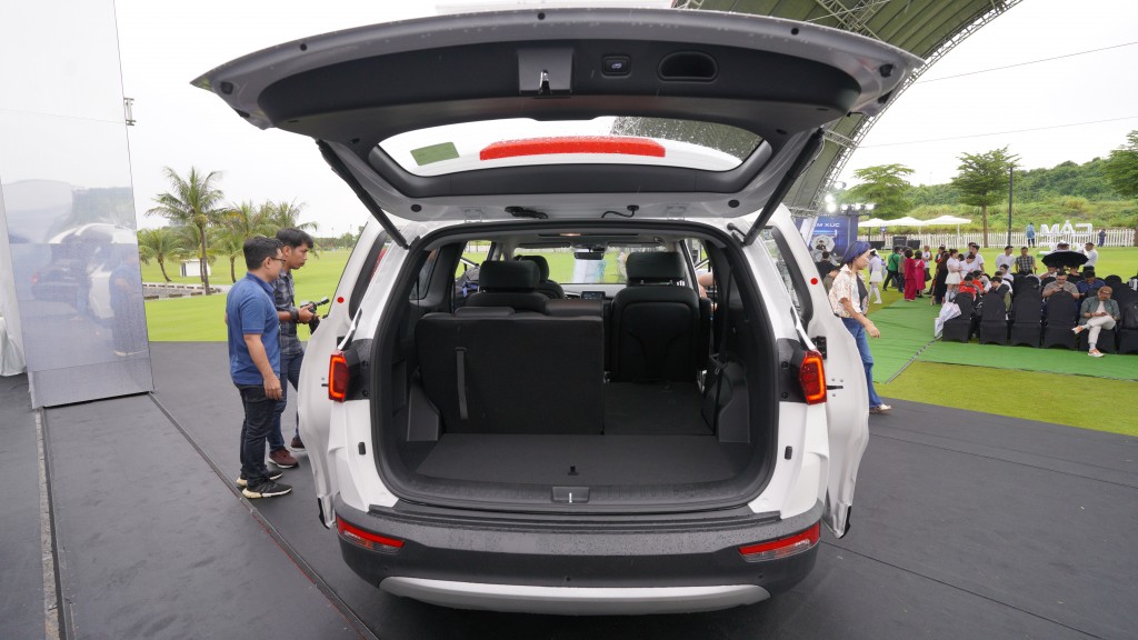 Hyundai ra mắt 2 dòng xe Palisade và Custin với giá siêu hấp dẫn