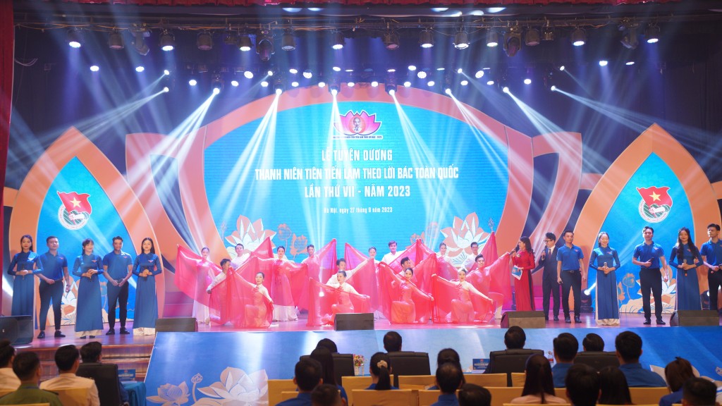 Tuyên dương 420 thanh niên tiên tiến làm theo lời Bác năm 2023