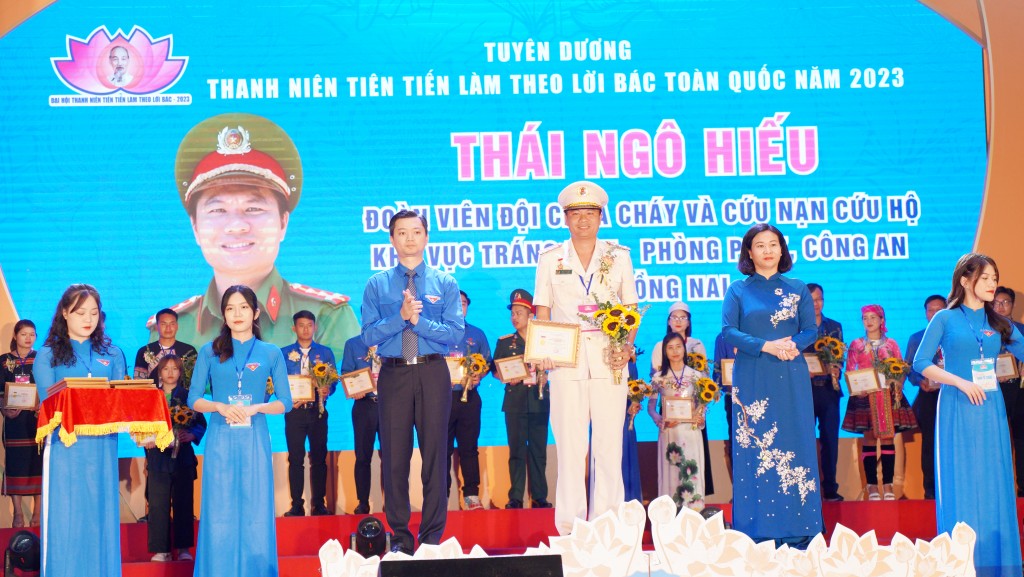 Tuyên dương 420 thanh niên tiên tiến làm theo lời Bác năm 2023