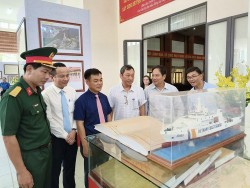 Triển lãm tư liệu khẳng định Hoàng Sa và Trường Sa của Việt Nam