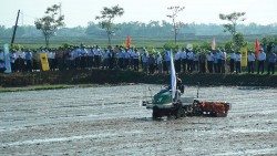 Cơ giới hóa đồng bộ - "chìa khóa" cho sự phát triển bền vững