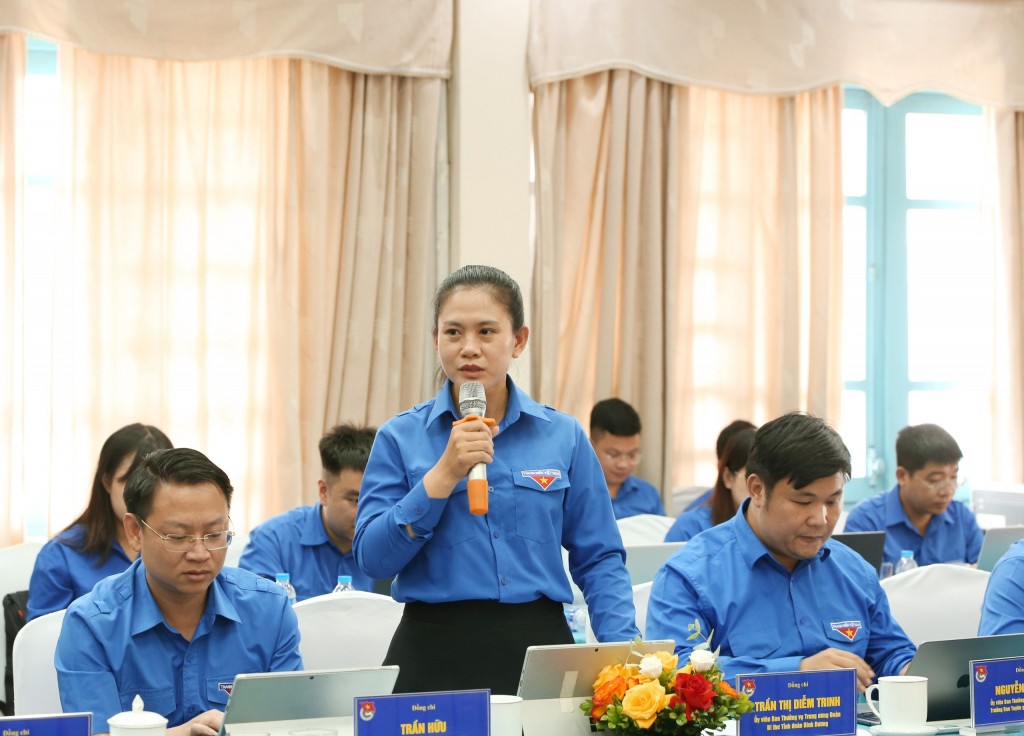 Đại biểu chia sẻ ý kiến tại hội nghị 