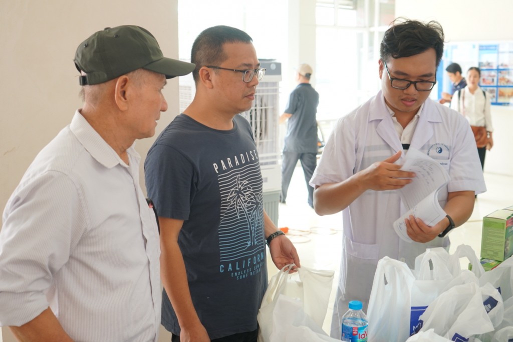 Bác sĩ trẻ Đặng Thái Tùng Bác sĩ trẻ Đặng Thái Tùng
