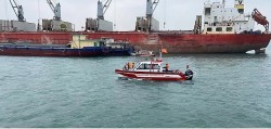 Đắm tàu du lịch tại Quảng Ninh 2 người dân mất tích