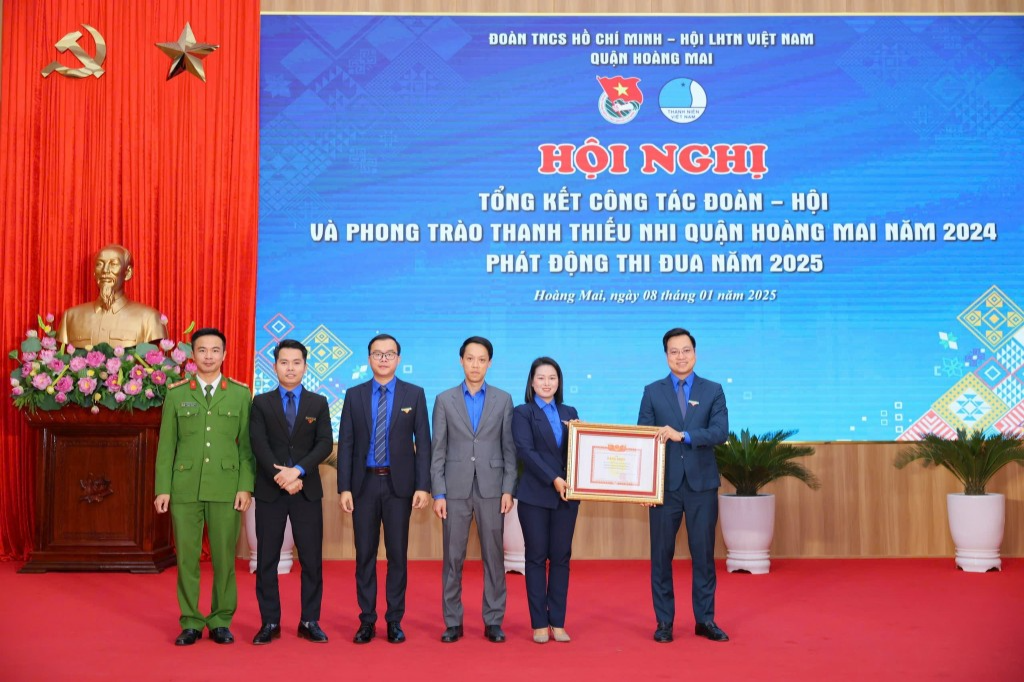 10/10 chỉ tiêu trong công tác Đoàn quận Hoàng Mai đều đạt và vượt