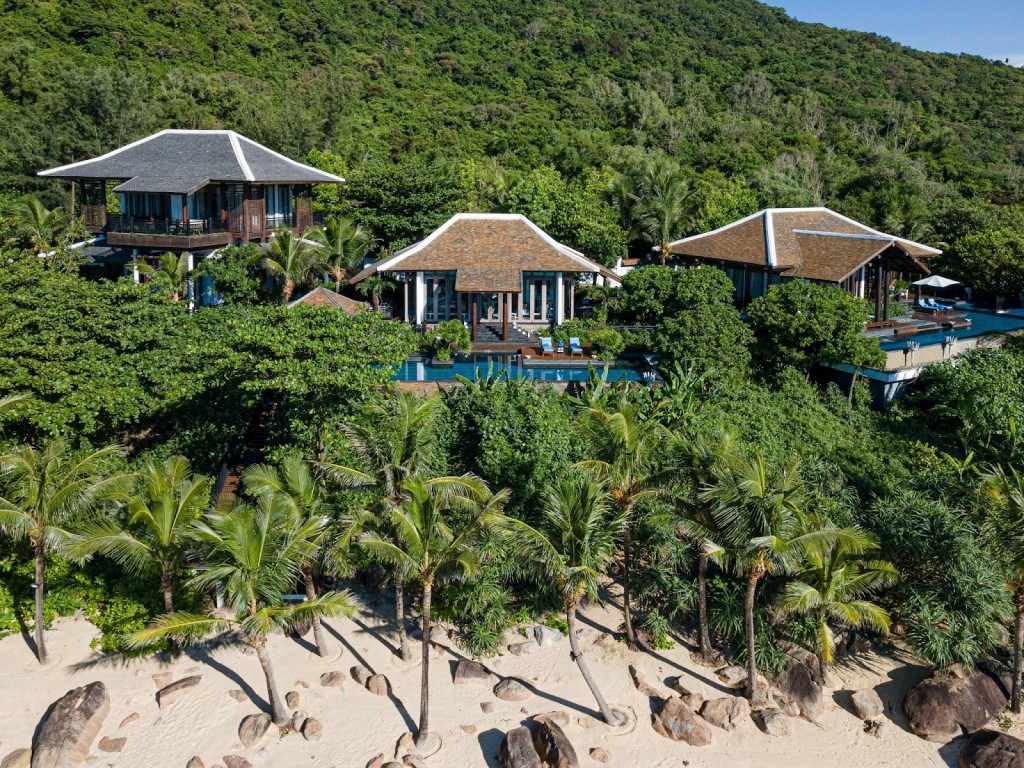 Cận cảnh căn villa giá 100 triệu đồng/đêm gây xôn xao trong “Yêu nhầm bạn thân”