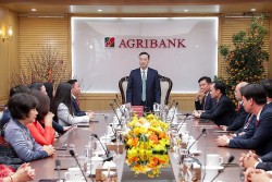 Phó Thống đốc NHNN thăm Agribank trong ngày đầu Xuân Ất Tỵ