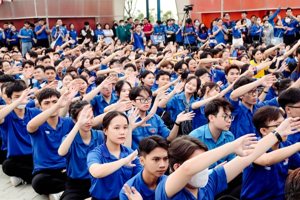 Hơn 11.000 câu hỏi gửi về diễn đàn “Tiếng nói tuổi trẻ”