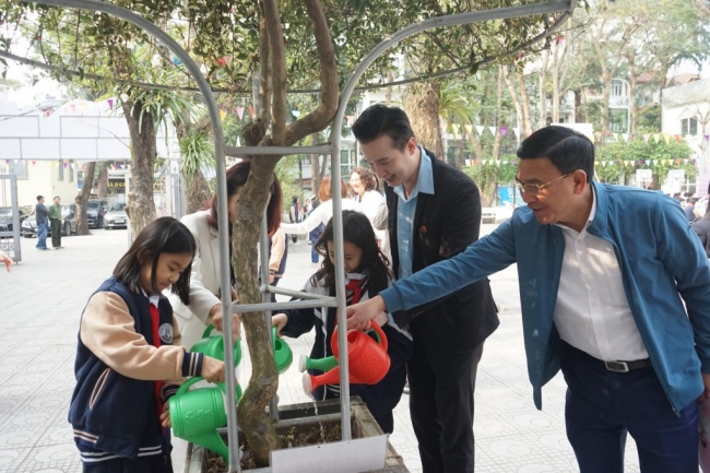 Chiến sỹ nhí xây dựng trường học sáng - xanh - sạch - đẹp