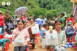 "Trạm đọc cho em" và hành trình mang tri thức về bản