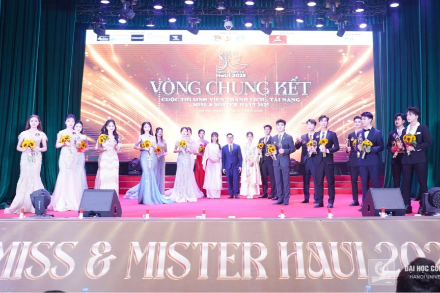 Các thí sinh trong vòng chung kết 
