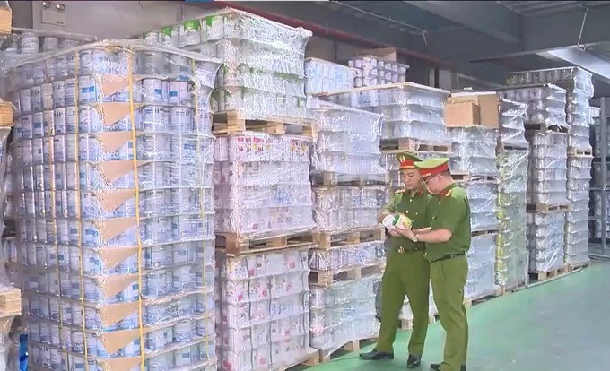 Bộ Y tế đề nghị thu hồi 12 loại sữa bột giả
