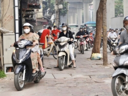 Người đi xe máy mắc lỗi này có thể bị phạt 10 triệu đồng