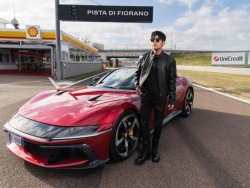 Châu Kiệt Luân tậu siêu xe Ferrari 12Cilindri giá hơn 11 tỷ VNĐ