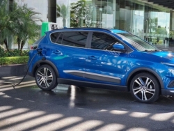 VinFast điều chỉnh phí sạc xe điện trong bối cảnh điện tăng giá