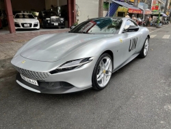 Chủ tịch cà phê Trung Nguyên bất ngờ đưa siêu phẩm Ferrari Roma xuống phố