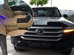 Hà Nội: Chưa ra biển, Toyota Land Cruiser 2022 đã "lên đời" nội thất 4 ghế siêu sang kiểu Maybach