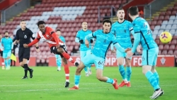 Southampton 1 – 0 Liverpool: Ngôi đầu lung lay dữ dội