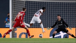 Vinicius tỏa sáng, Real Madrid đánh bại Liverpool ở lượt đi tứ kết Champions League