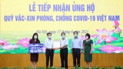 Ngân hàng Nhà nước yêu cầu tạo thuận lợi chuyển tiền vào Quỹ Vắc xin Covid-19
