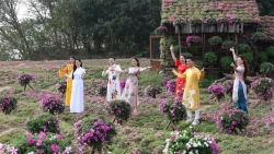 Tràn ngập khát vọng và tự hào dân tộc trong MV “Việt Nam rạng rỡ hoan ca”