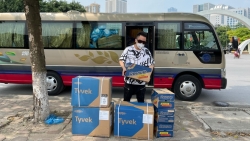 Tin tức giải trí mới nhất ngày 20/5: Tùng Dương quyên 400 triệu đồng hỗ trợ Bắc Giang