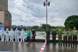 Quảng Ninh: Trao trả 2 đối tượng bị Công an Trung Quốc truy nã