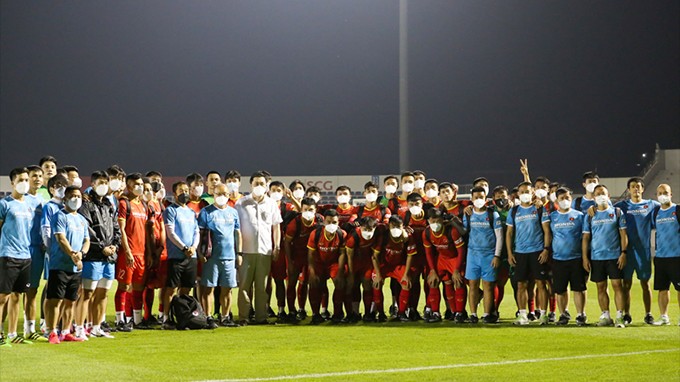 Lãnh đạo VFF thăm, động viên và giao nhiệm vụ cho Đội tuyển Việt Nam