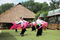 Đón Tết Mường ở vùng cao thành phố