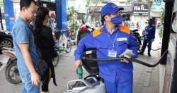 Giá xăng, dầu giảm nhẹ từ 15 giờ chiều nay